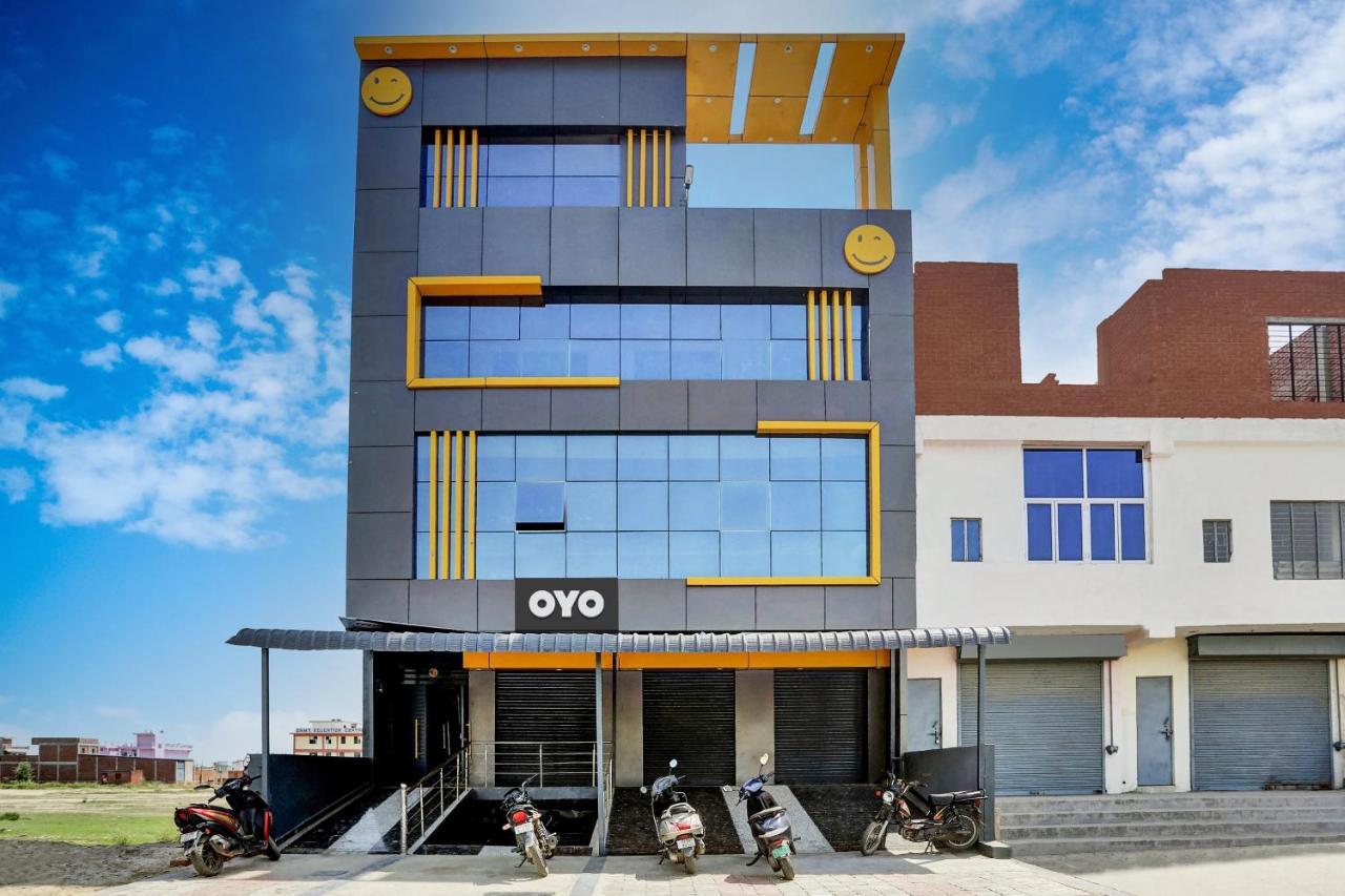 Hotel O Amantran Kanpur Buitenkant foto
